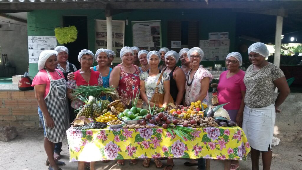 Assentadas do Norte Araguaia participam de Oficina de Aproveitamento de Frutos do Cerrado